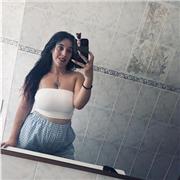 Soy una chica muy activa, alegre y bondadosa